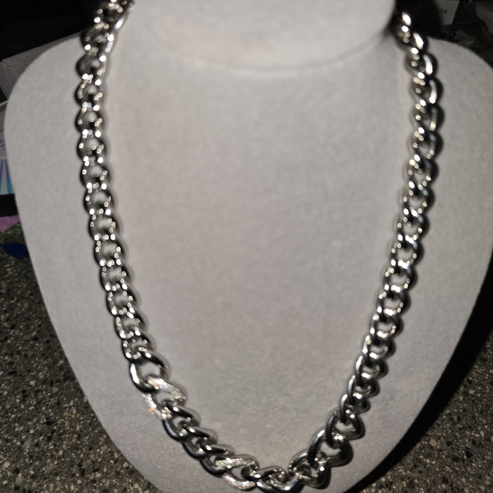 Silver Chain Necklace APRIL 2025